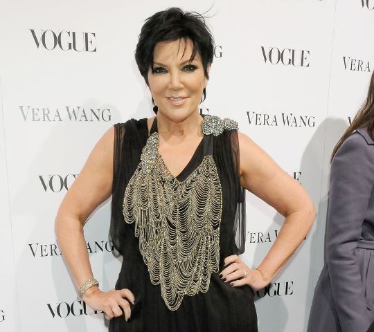 Kris Jenner Mengajak Penggemar dan Anak-anaknya untuk Lebih Waspada dengan Kanker Payudara