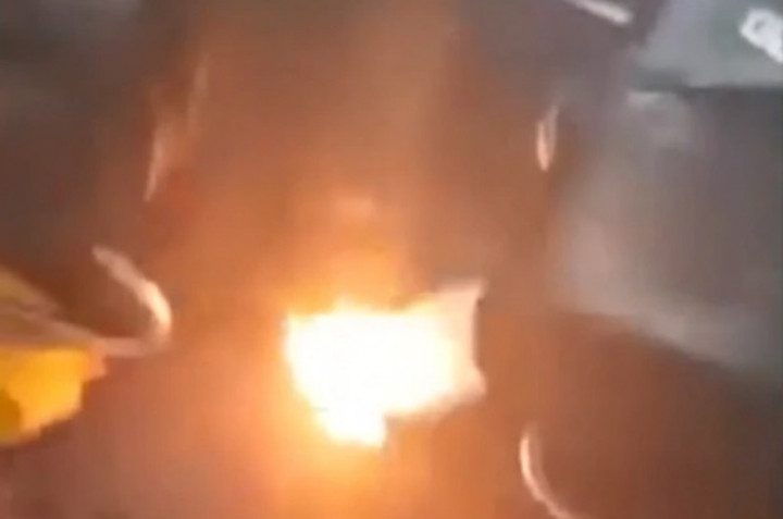 Api di Kabin, Penumpang Pesawat di Barcelona Dievakuasi