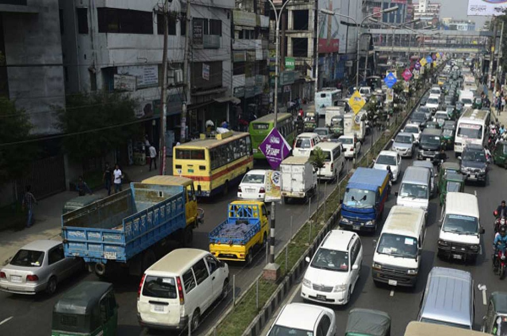 Lalu lintas di kota Dhaka, Bangladesh. (Foto: AFP)