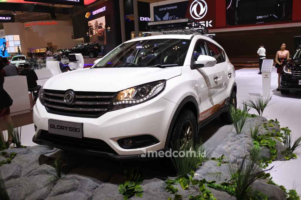 DFSK Glory 580 ditawarkan dengan harga lebih murah dari SUV Jepang. Medcom/ A. Harry Budiawan