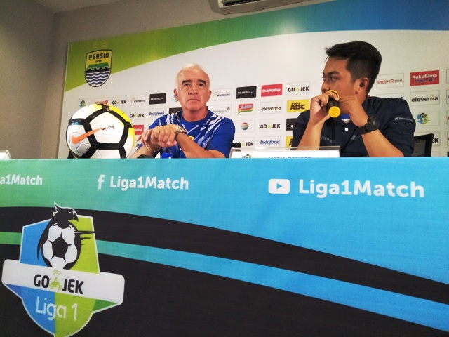 Pelatih Persib Menolak Main di Piala Indonesia