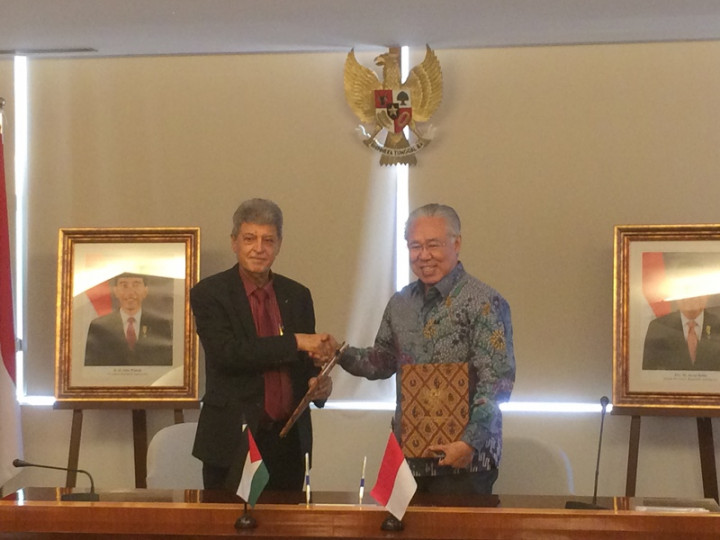 Indonesia-Palestina Sepakati Penghapusan Bea Masuk Kurma dan Minyak Zaitun