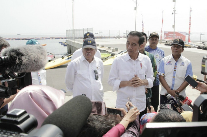 Presiden Jokowi Meresmikan <i>Venue</i> Layar dan Jetski