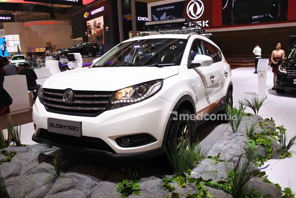 DFSK Glory 580, salah satu mobil di Indonesia yang dibekali turbocharged. Medcom/ A. Harry Budiawan