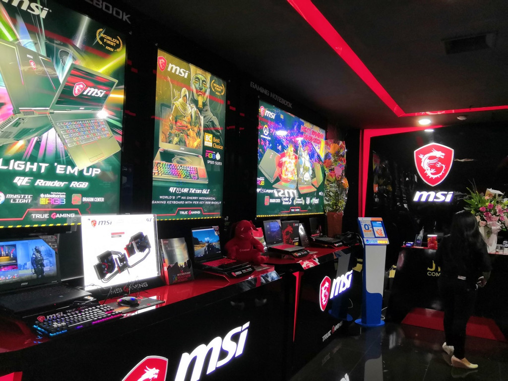 Toko terbaru MSI Store di Mangga Dua Mall, Jakarta.