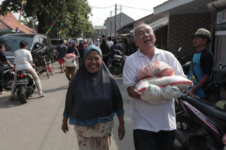 Mitra Dana Beri Bantuan Sembako Dukung Peningkatan Kesejahteraan