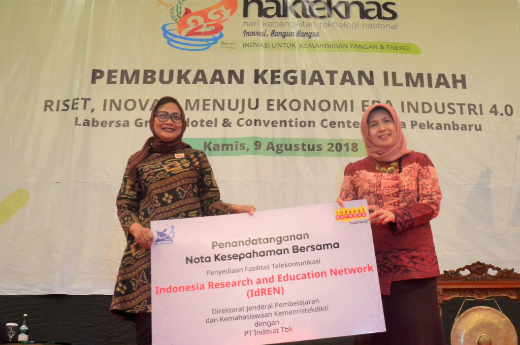 Indosat Ooredoo mengumukan kerja sama dengan Kemenristekdikti terkait dengan jaringan telekomunikasi IdREN.