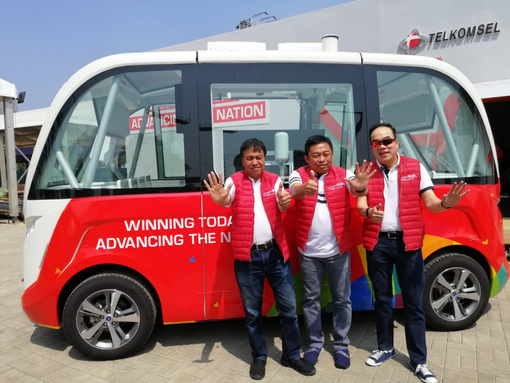 Telkomsel menyediakan ruang khusus bertajuk 5G Experience Zone di Gelora Bung Karno.