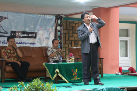 Orasi kebangsaan di hadapan mahasiswa baru peserta Pengenalan
