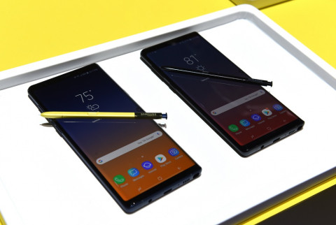 Samsung Galaxy Note 9. (Photo by TIMOTHY A. CLARY / AFP)
