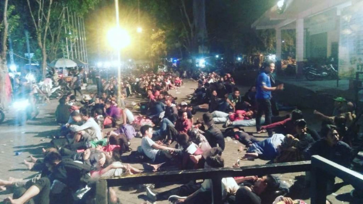 Ribuan Suporter Antre Tiket Final Piala AFF U-16 Sejak Semalam