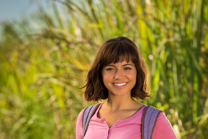 Paramount Pictures Rilis Foto Pertama Sosok Dora di Dunia Nyata