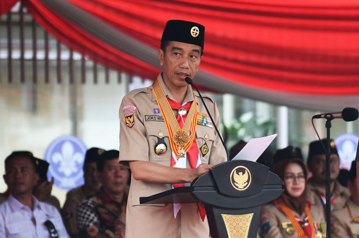 Jokowi Ingin Pramuka Juga Diajarkan <i>Coding</i> dan <i>Artificial Intelligence</i>