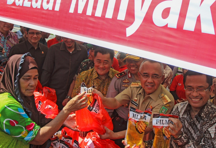 Sinar Mas Berbagi Minyak Goreng Murah di Kemenlu