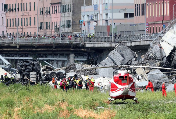 'Kiamat' ketika Jembatan Roboh di Italia