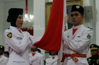 Jokowi Kukuhkan Anggota Paskibraka 2018