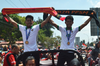 Bagas-Bagus Diarak Keliling Magelang