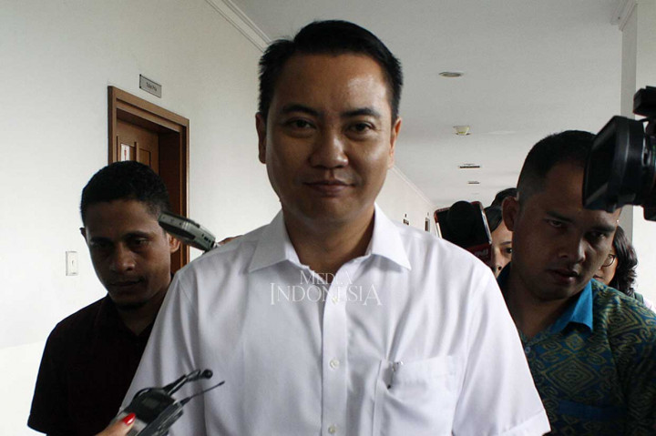 Fayakhun Didakwa Terima Suap Rp 12 Miliar