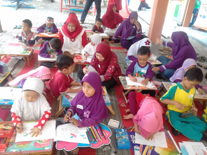 Kenali Gejala Depresi Akibat Gawai Pada Anak