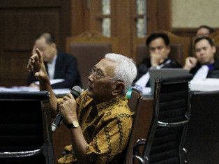 Penghapusan Utang Petani Tambak Demi Alasan Keamanan