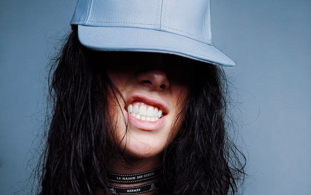 Dampak Mengonsumsi Alkohol pada Gigi