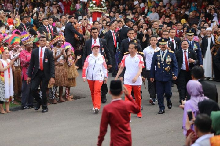 Api Obor Asian Games Tiba di Istana Merdeka setelah Lalui 63 Titik