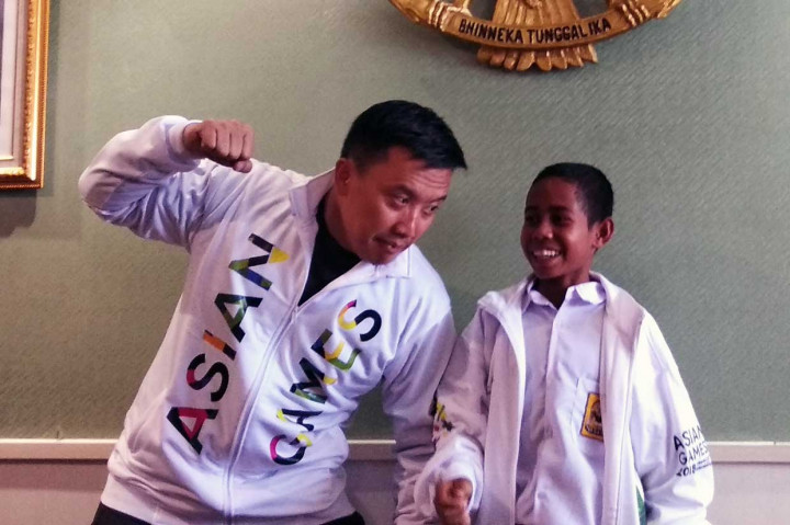 Siswa Pemanjat Tiang Bendera Diajak Tonton Pembukaan Asian Games