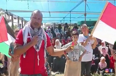 Warga Palestina Antusias Ikuti Perlombaan Khas HUT RI