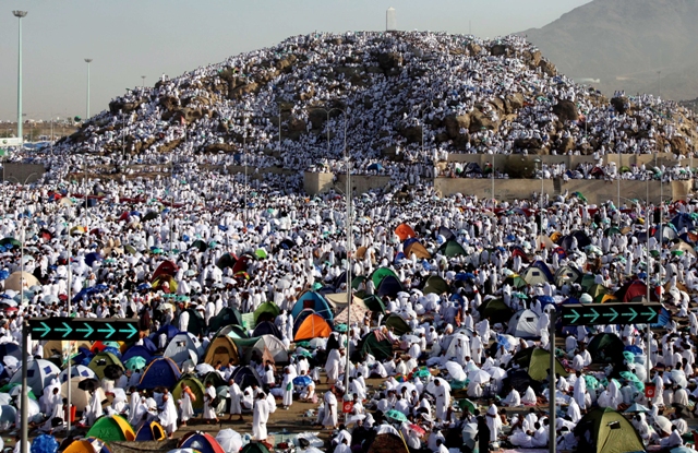 Badai Hujan Menerpa Tenda Jemaah Haji di Arafah