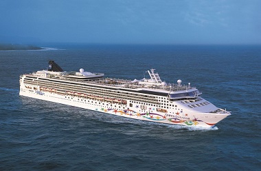 Terombang-ambing 10 Jam di Laut, Wanita Inggris Diselamatkan