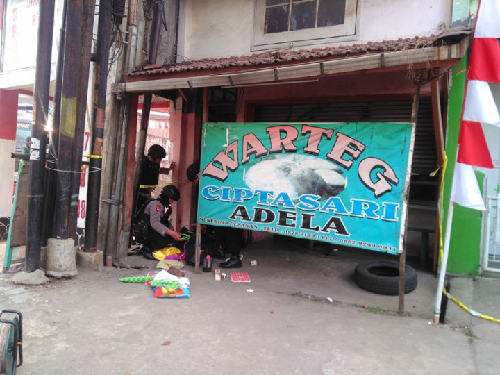 Empat Koper Mencurigakan di Warteg Buat Warga Bandung Geger