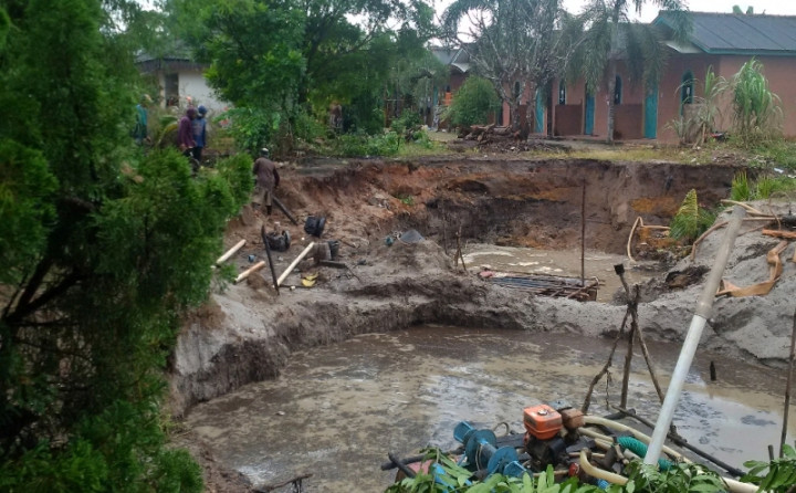 Laba dan Pendapatan Timah Tergerus di Semester I