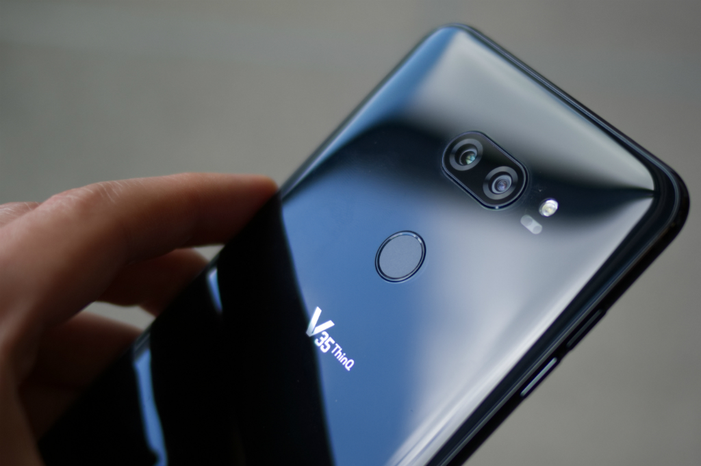 Selain V40, LG juga dilaporkan tengah mempersiapkan V45, ponsel 5G pertamanya.