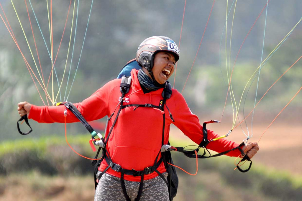 Jafro Megawanto Sumbang Emas dari Paralayang