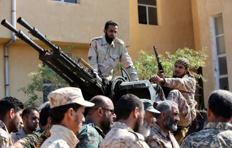 Pasukan Libya dihadapkan pada perlawanan kelompok ISIS (Foto: AFP).
