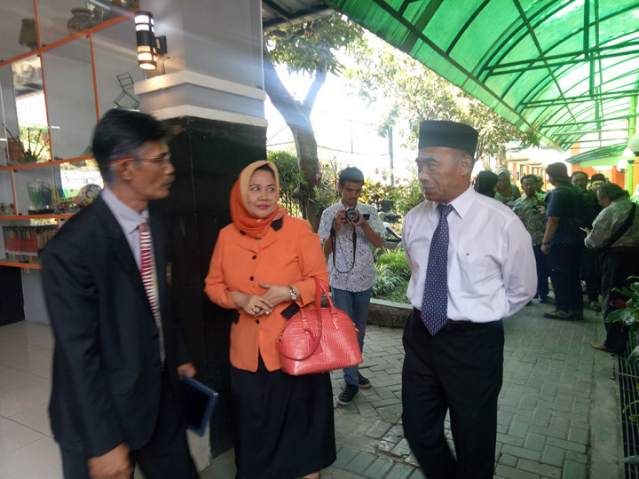 Mendikbud Merotasi Sementara Guru Terdampak Gempa