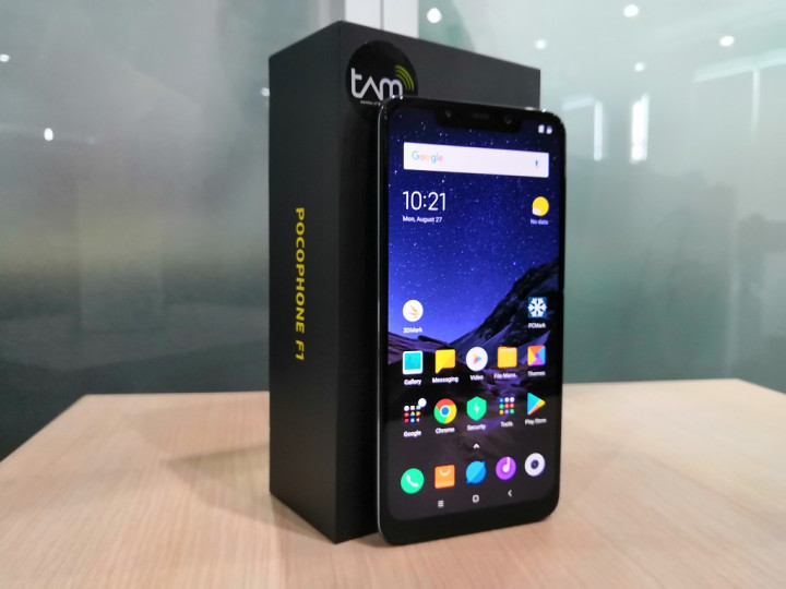 Melihat Isi Kotak Penjualan Pocophone F1