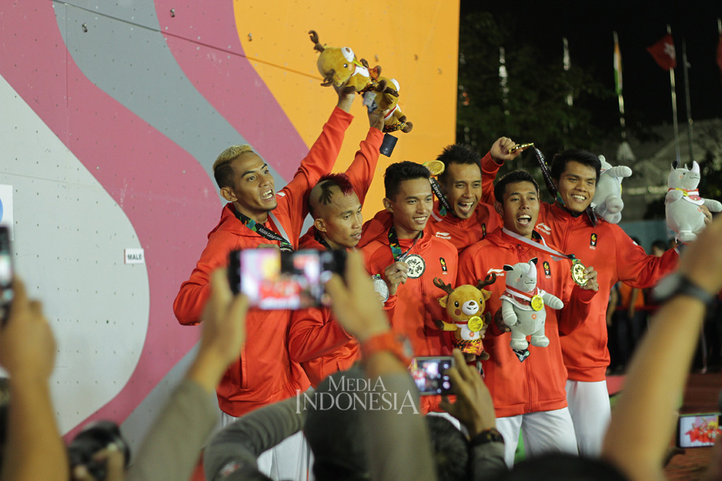 Panjat Tebing Sabet 2 Emas untuk Indonesia