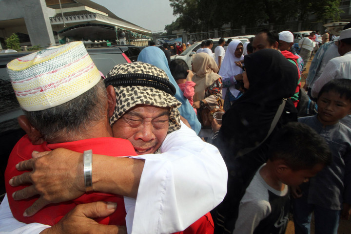 Jemaah Haji Kloter Pertama Tiba di Indonesia