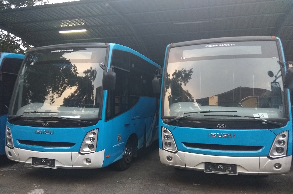 Bus hibah dari Kemenhub yang hanya parkir di area yang disewa Dishub Kota Bogor karena tak beroperasi, Selasa, 28 Agustus 2018, Medcom.id - Rizky Dewantara