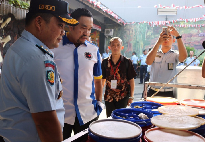 Survei: Kepercayaan kepada DPR Membaik