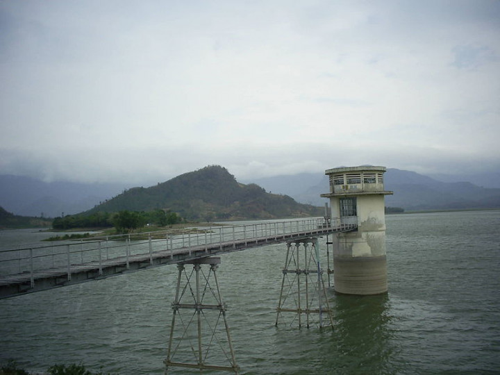 Debit Dua Waduk di Brebes Menyusut Drastis