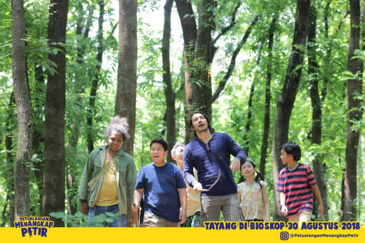 Ulasan Film Petualangan Menangkap Petir