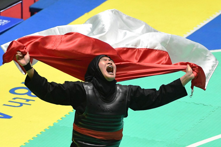 Pesilat Pipiet Kamiela, Manja di Rumah, Sangar di Arena