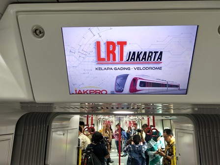Penumpang LRT Selama Uji Coba Masih Terbatas