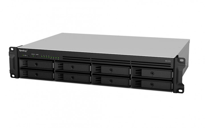 Synologi RS1219+ untuk Pengembangan Data Center Terjangkau