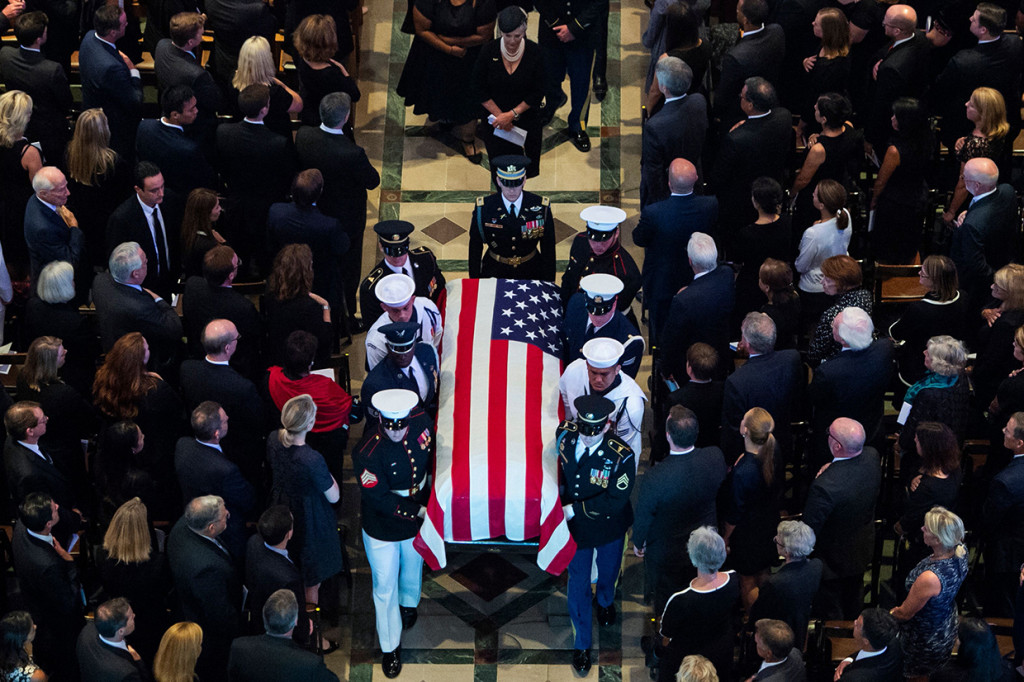 Obama Hingga Clinton Hadiri Pemakaman McCain