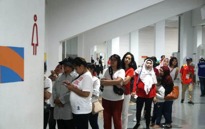 Wanita Terpaksa Gunakan Toilet Pria di Upacara Penutupan Asian Games 2018