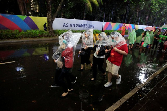 Pembersihan Sampah GBK Nyaris Rampung