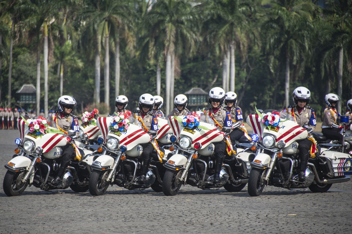 Polwan Rayakan HUT ke-70